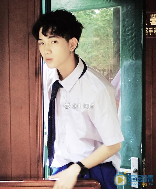 叶河林制服写真 叶河林高清写真_叶河林高清剧照