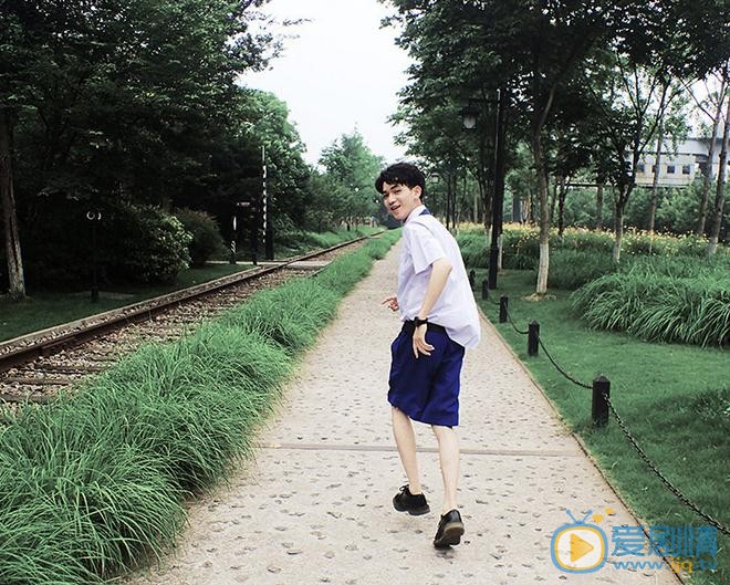 叶河林制服写真 叶河林高清写真_叶河林高清剧照