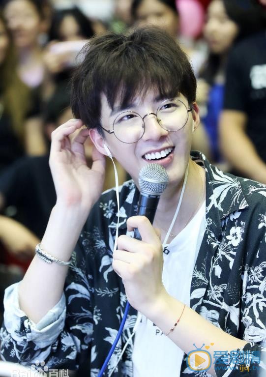 刘宇宁出席活动 刘宇宁高清写真_刘宇宁高清剧照