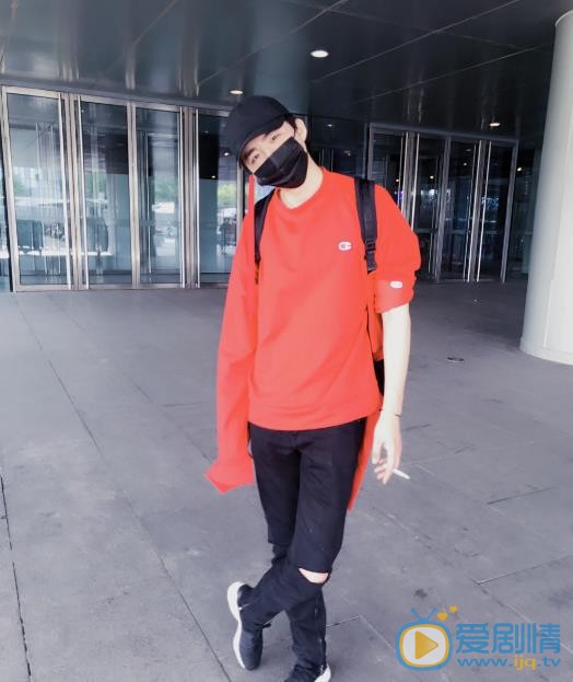 刘宇宁机场路透照 刘宇宁高清写真_刘宇宁高清剧照
