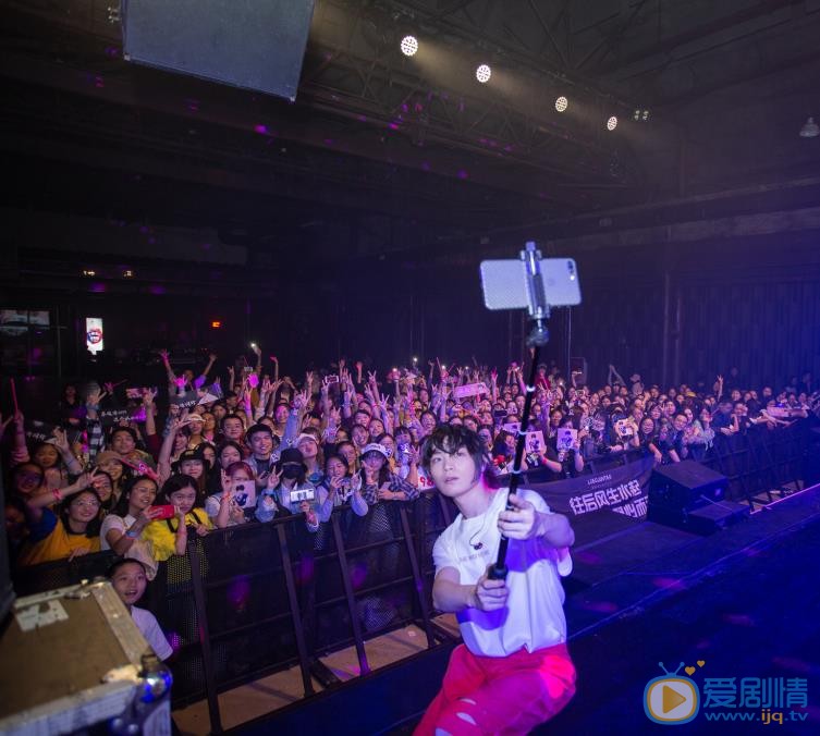 廖俊涛演唱会照 廖俊涛高清写真_廖俊涛高清剧照