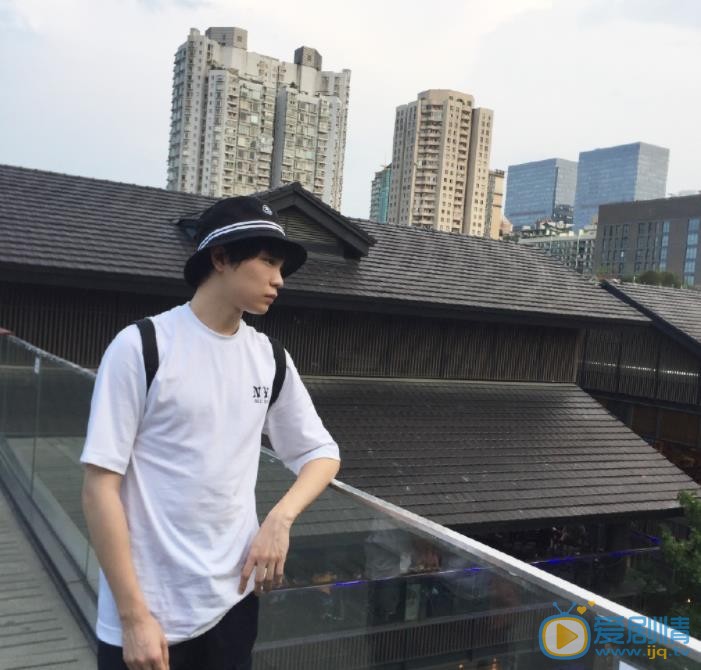 廖俊涛街拍写真 廖俊涛高清写真_廖俊涛高清剧照