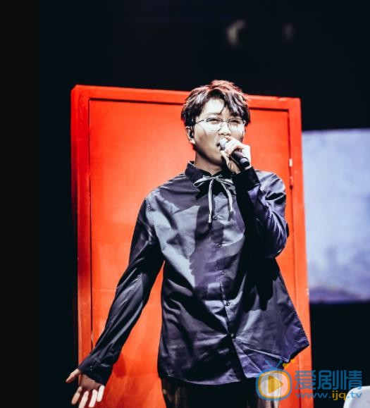 毛不易演唱会照 毛不易高清写真_毛不易高清剧照