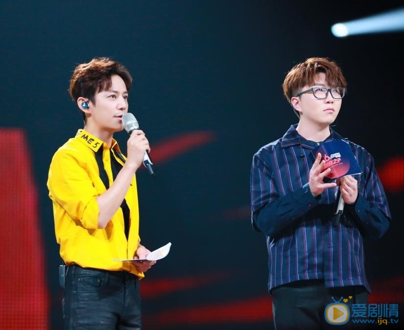 毛不易演唱会照 毛不易高清写真_毛不易高清剧照