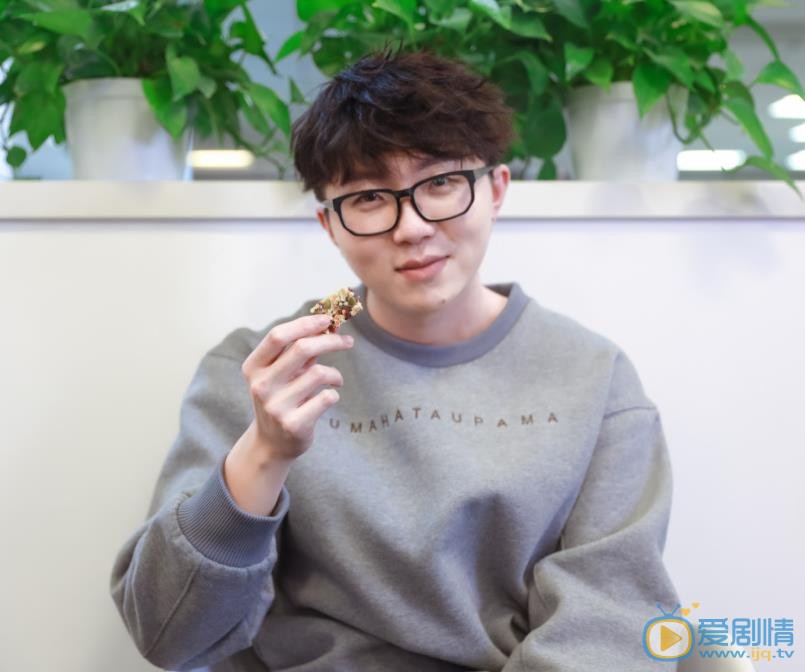 毛不易广告代言照 毛不易高清写真_毛不易高清剧照