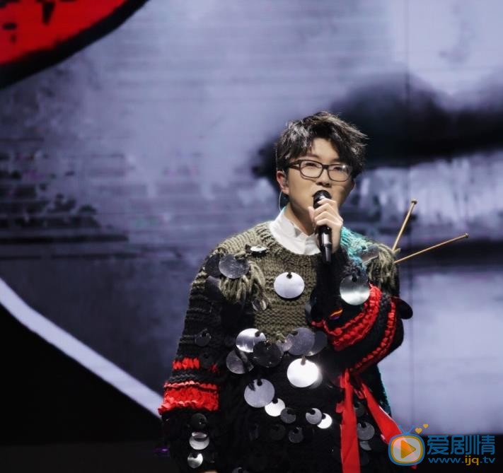 毛不易演唱会照 毛不易高清写真_毛不易高清剧照