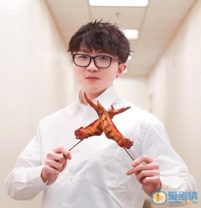 毛不易广告代言照 毛不易广告代言照