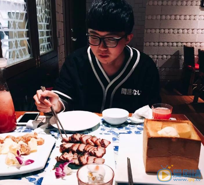 毛不易生活照 毛不易生活照