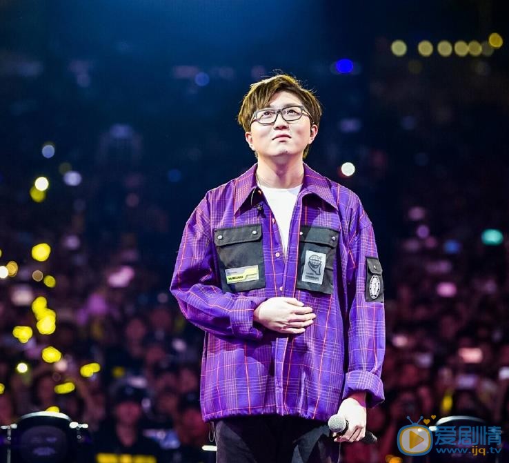 毛不易珠海沙滩音乐节照 毛不易高清写真_毛不易高清剧照