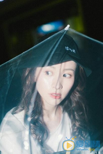 叶斯琦夜色写真 叶斯琦高清写真_叶斯琦高清剧照