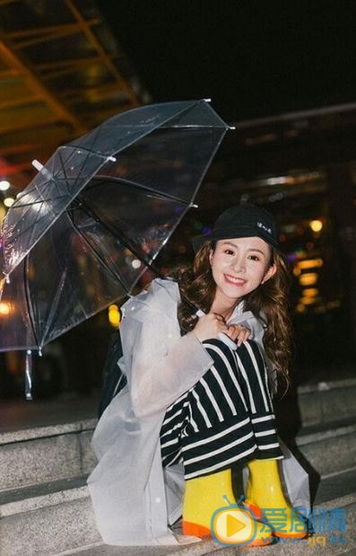 叶斯琦夜色写真 叶斯琦高清写真_叶斯琦高清剧照