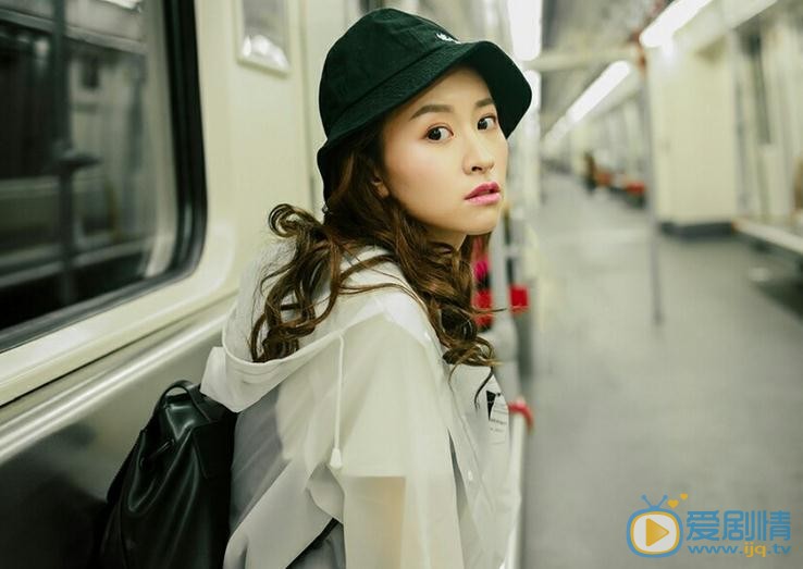 叶斯琦夜色写真 叶斯琦高清写真_叶斯琦高清剧照
