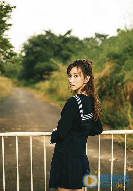 叶斯琦制服写真 叶斯琦高清写真_叶斯琦高清剧照