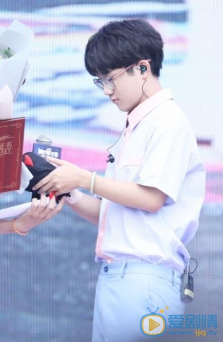 钟易轩现场照 钟易轩高清写真_钟易轩高清剧照