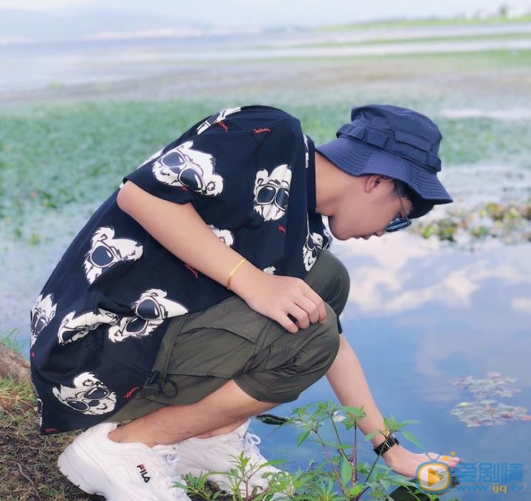 钟易轩生活照 钟易轩高清写真_钟易轩高清剧照