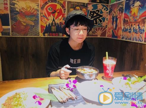 钟易轩生活照 钟易轩高清写真_钟易轩高清剧照
