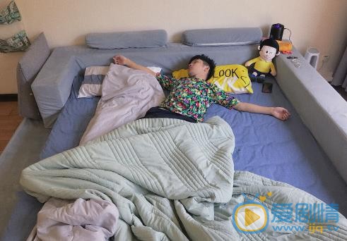 钟易轩生活照 钟易轩高清写真_钟易轩高清剧照