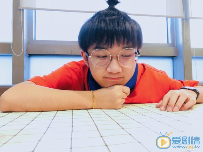 钟易轩自拍照 钟易轩高清写真_钟易轩高清剧照
