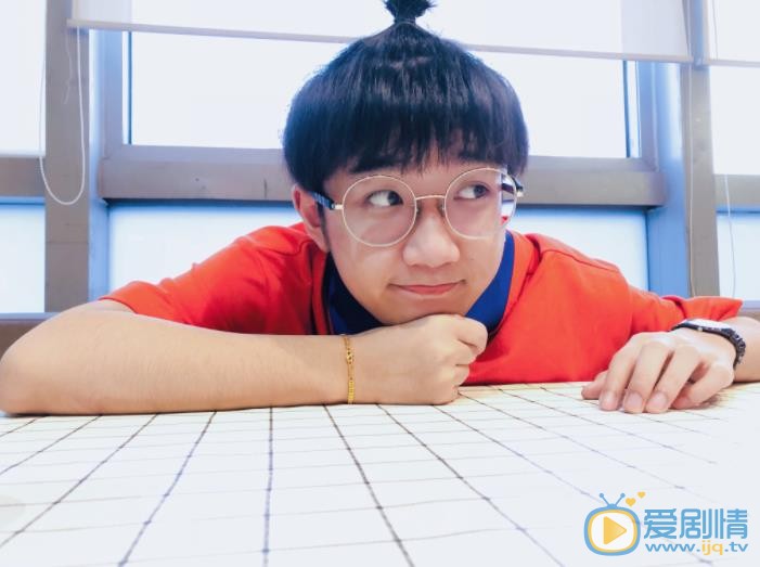 钟易轩自拍照 钟易轩高清写真_钟易轩高清剧照