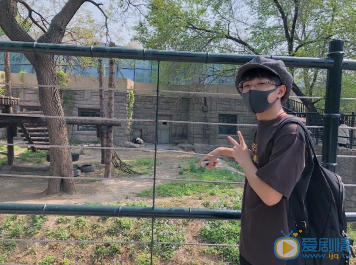 钟易轩街拍写真 钟易轩高清写真_钟易轩高清剧照