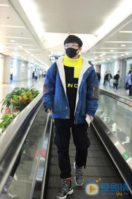 钟易轩生活照 钟易轩高清写真_钟易轩高清剧照