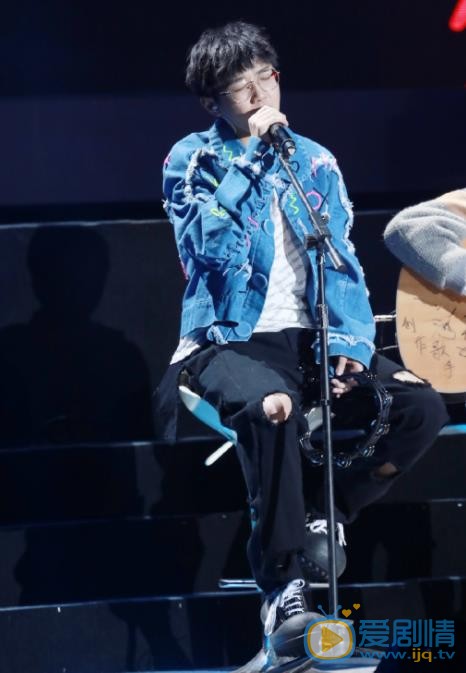钟易轩演唱会照 钟易轩高清写真_钟易轩高清剧照