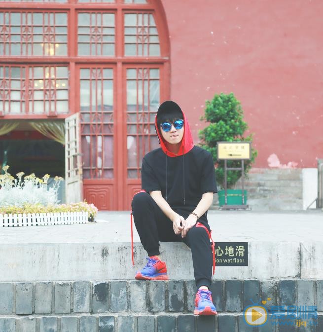 钟易轩休闲写真 钟易轩高清写真_钟易轩高清剧照