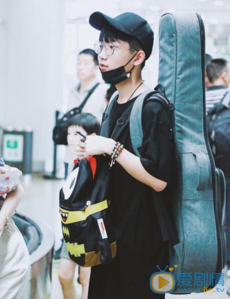 钟易轩现场照 钟易轩高清写真_钟易轩高清剧照
