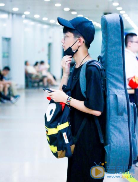 钟易轩现场照 钟易轩高清写真_钟易轩高清剧照