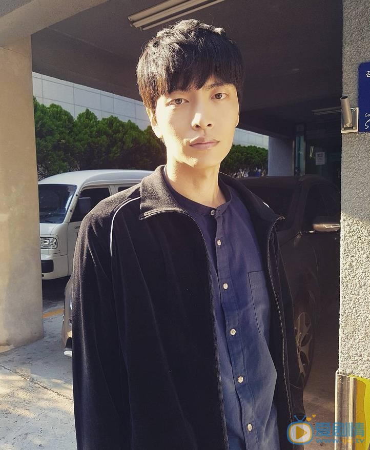 李民基生活照 李民基高清写真_李民基高清剧照