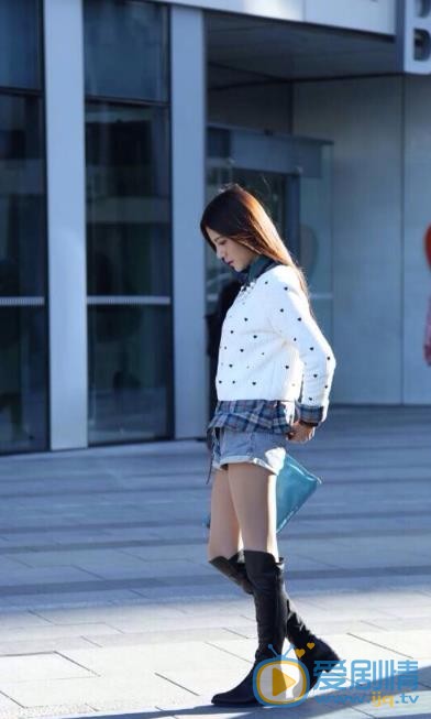郑伊人街拍写真 郑伊人高清写真_郑伊人高清剧照