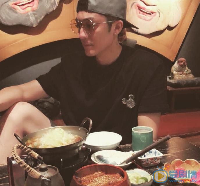 李易霖生活照 李易霖高清写真_李易霖高清剧照