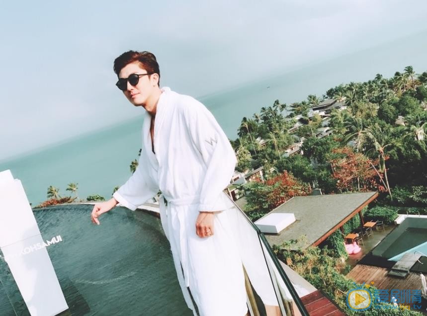 李易霖生活照 李易霖高清写真_李易霖高清剧照