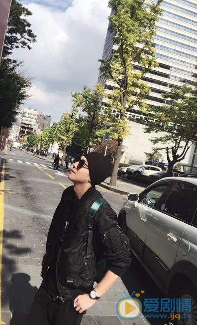 李易霖生活照 李易霖高清写真_李易霖高清剧照