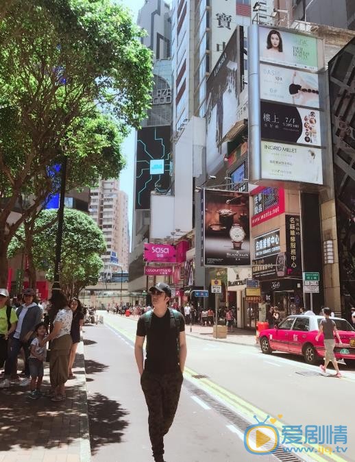 李易霖生活照 李易霖高清写真_李易霖高清剧照