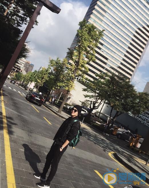 李易霖生活照 李易霖高清写真_李易霖高清剧照