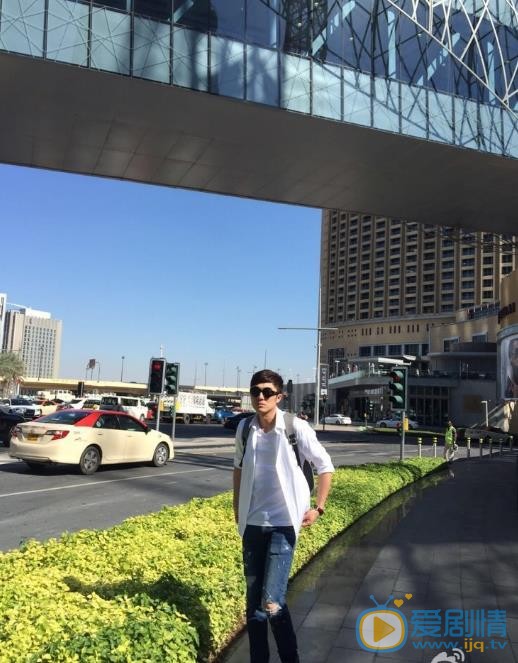 李易霖生活照 李易霖高清写真_李易霖高清剧照