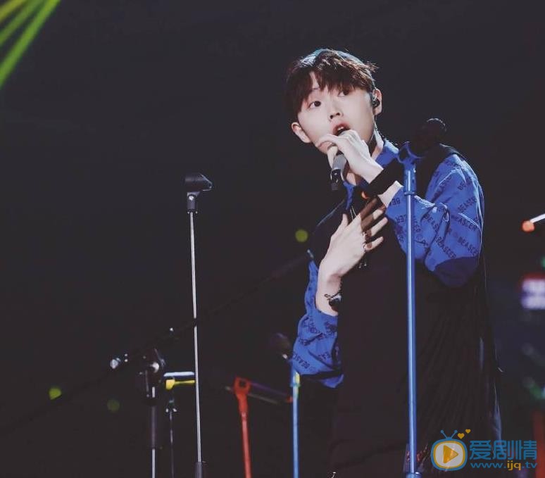 张洢豪明日之子全国巡回演唱会照 张洢豪高清写真_张洢豪高清剧照