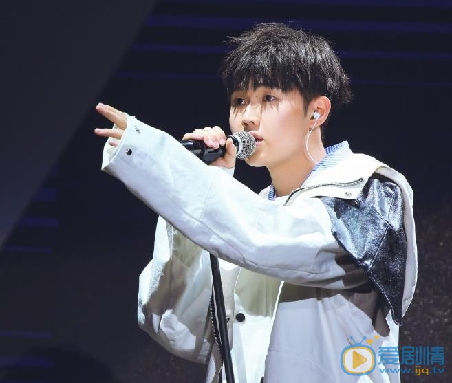 张洢豪明日之子全国巡回演唱会照 张洢豪高清写真_张洢豪高清剧照