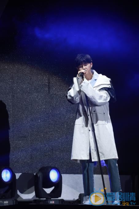 张洢豪明日之子全国巡回演唱会照 张洢豪高清写真_张洢豪高清剧照