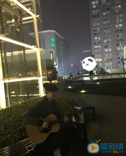 张洢豪街拍写真 张洢豪高清写真_张洢豪高清剧照