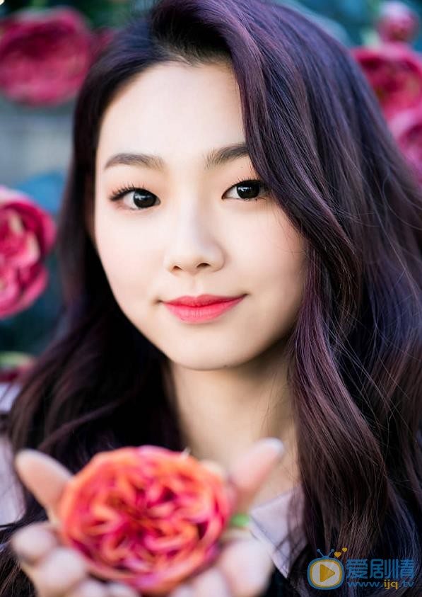 康美娜画报合集 康美娜高清写真_康美娜高清剧照