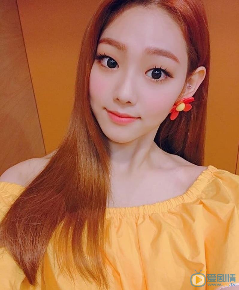 康美娜可爱自拍 康美娜高清写真_康美娜高清剧照