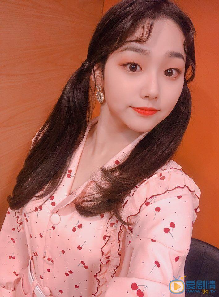 康美娜自拍照 康美娜高清写真_康美娜高清剧照