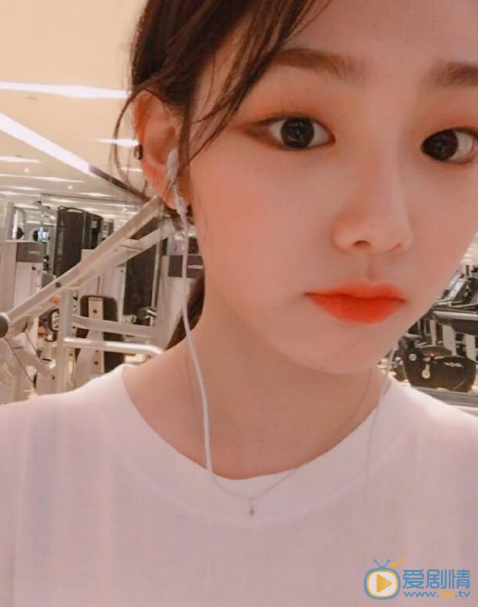 康美娜自拍照 康美娜高清写真_康美娜高清剧照