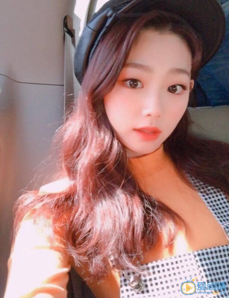 康美娜自拍照 康美娜高清写真_康美娜高清剧照
