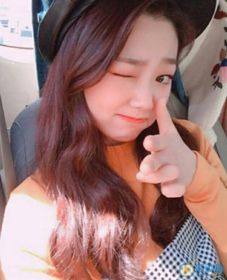 康美娜自拍照 康美娜高清写真_康美娜高清剧照