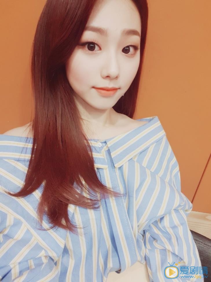 康美娜自拍照 康美娜高清写真_康美娜高清剧照