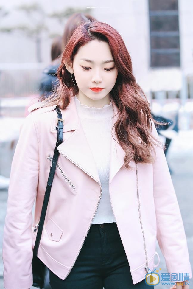 康美娜街拍照 康美娜高清写真_康美娜高清剧照