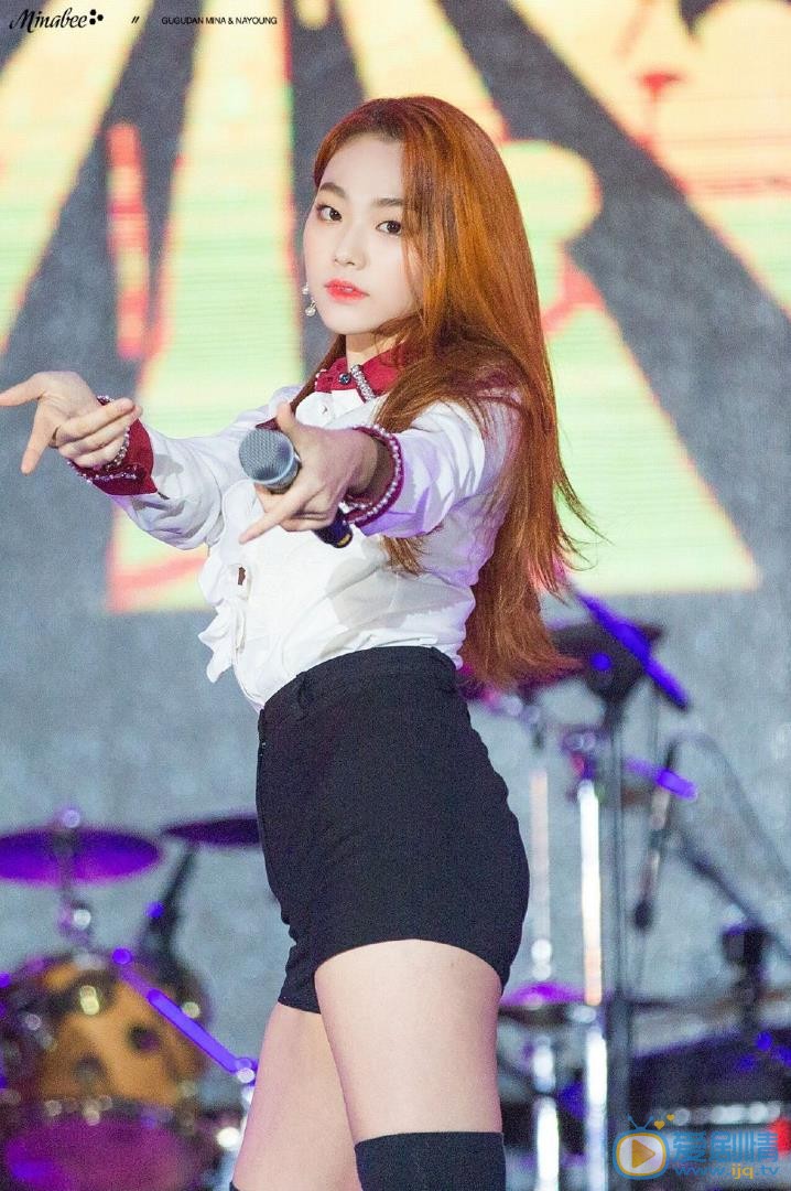 康美娜演唱会现场照 康美娜高清写真_康美娜高清剧照